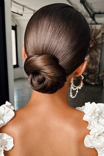 Recreate Look Lamaran Syifa Hadju 3